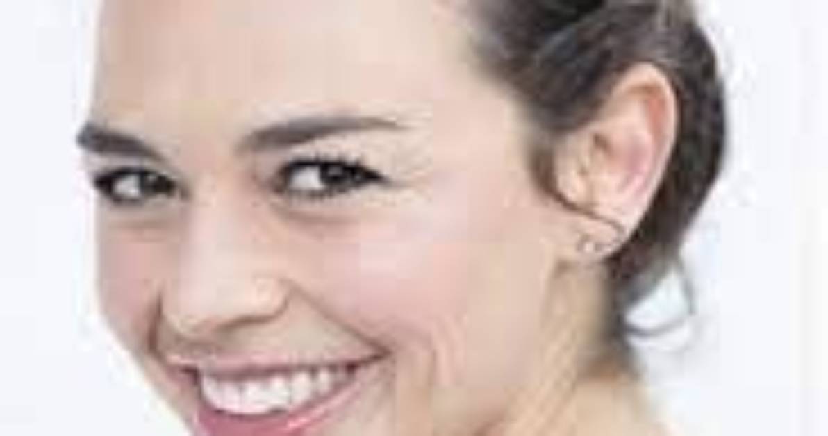 Tinarie Van Wyk-Loots - Net Worth, Age, Height, Birthday, Bio, Wiki!