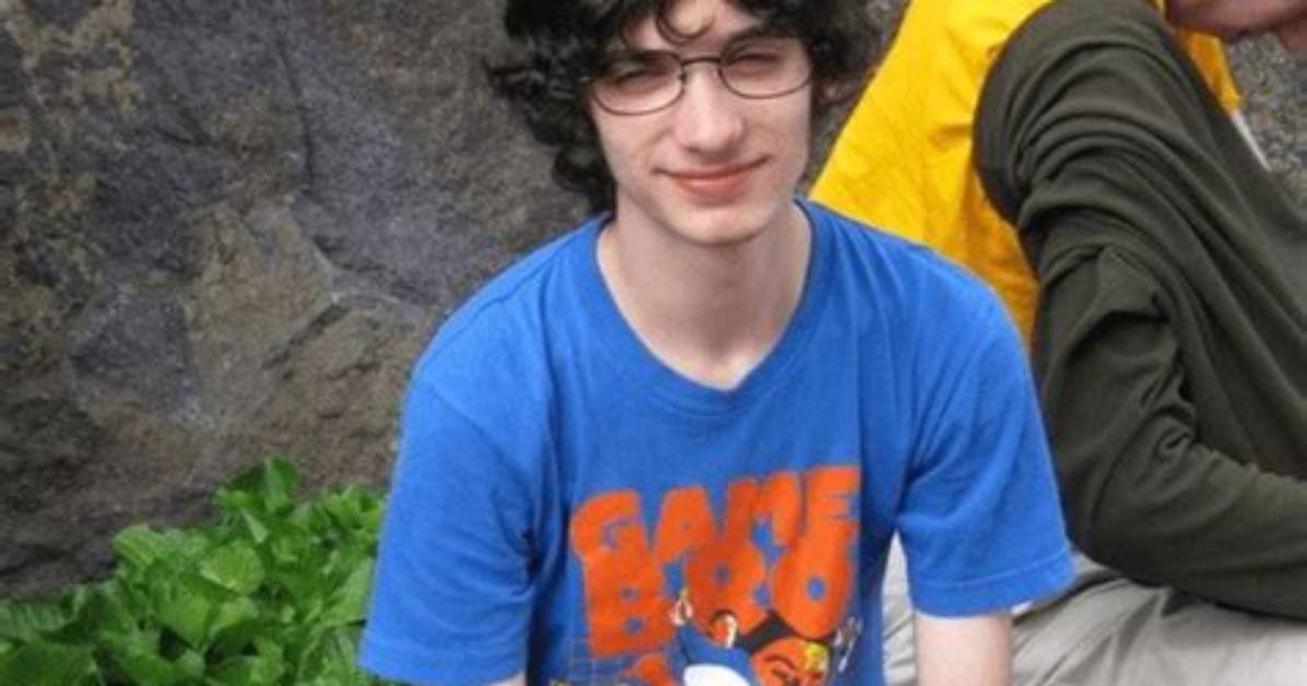 Toby Fox Net Worth, Age, Height, Bio, Birthday, Wiki!