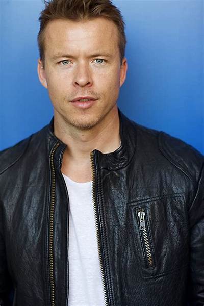 Todd Lasance - Net Worth, Age, Height, Birthday, Bio, Wiki!