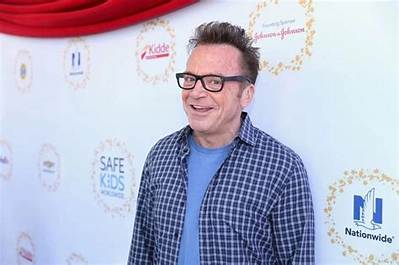 Tom Arnold Net Worth, Age, Height, Bio, Birthday, Wiki!