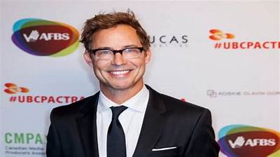 Tom Cavanagh Net Worth, Age, Height, Bio, Birthday, Wiki!
