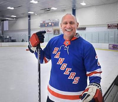 Tom Laidlaw Net Worth, Age, Height, Bio, Birthday, Wiki!