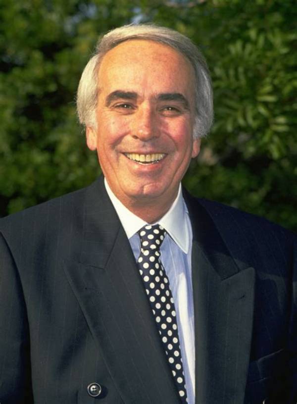 Tom Snyder Net Worth, Age, Height, Bio, Birthday, Wiki!