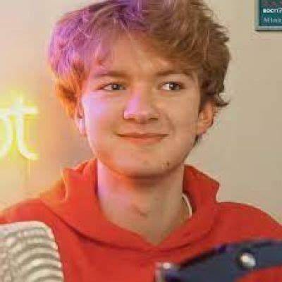 Tommyinnit Net Worth, Age, Height, Bio, Birthday, Wiki!