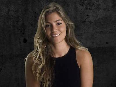 Tori Deal Net Worth, Age, Height, Bio, Birthday, Wiki!