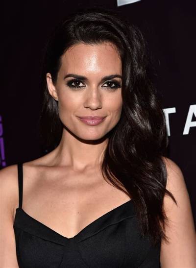 Torrey Devitto Net Worth, Age, Height, Bio, Birthday, Wiki!