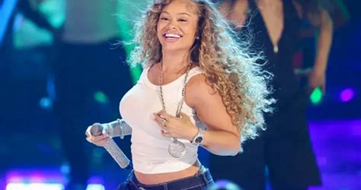 Tracie Savage - Net Worth, Age, Height, Birthday, Bio, Wiki!