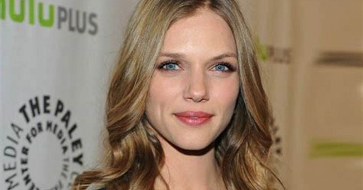 Tracy Spiridakos Net Worth, Age, Height, Bio, Birthday, Wiki!
