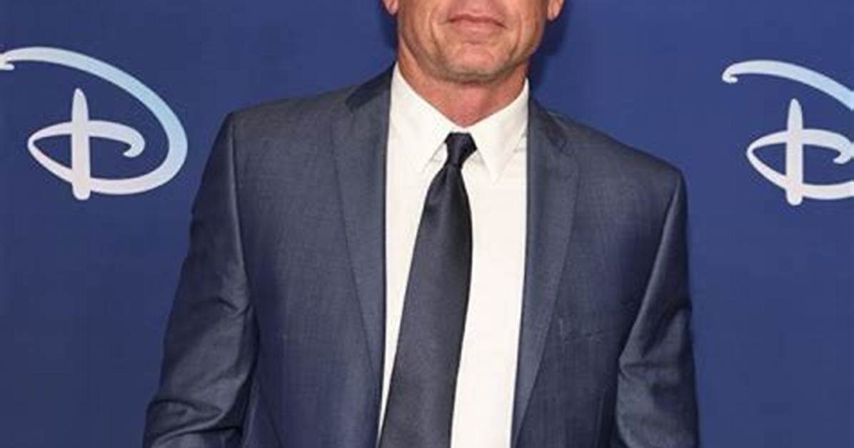 Troy Calhoun - Net Worth, Age, Height, Birthday, Bio, Wiki!