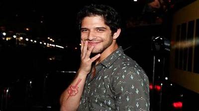 Tyler Posey Net Worth, Age, Height, Bio, Birthday, Wiki!