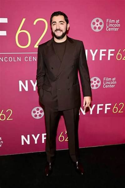 Vache Tovmasyan - Net Worth, Age, Height, Birthday, Bio, Wiki!