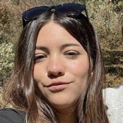 Vale De La Maza - Net Worth, Age, Height, Birthday, Bio, Wiki!