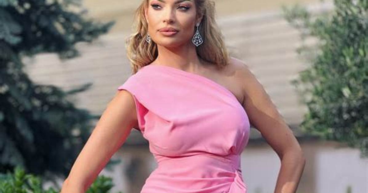 Valentina Pelinel - Net Worth, Age, Height, Birthday, Bio, Wiki!