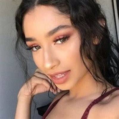 Valerie Batalla - Net Worth, Age, Height, Birthday, Bio, Wiki!