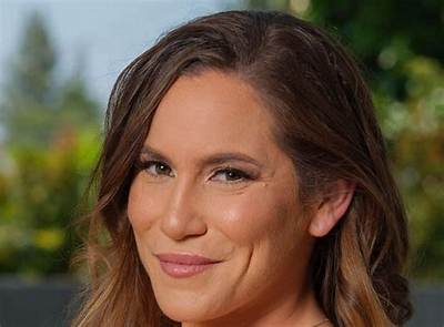 Vanessa Quin - Net Worth, Age, Height, Birthday, Bio, Wiki!