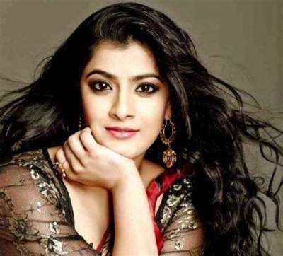 Varalaxmi Sarathkumar Net Worth, Age, Height, Bio, Birthday, Wiki!