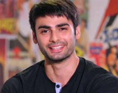 Varun Kapoor - Net Worth, Age, Height, Birthday, Bio, Wiki!