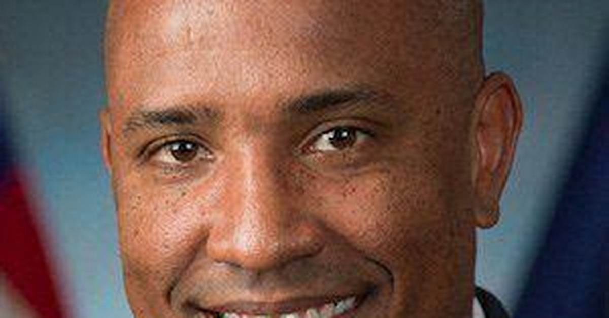 Victor Glover - Net Worth, Age, Height, Birthday, Bio, Wiki!