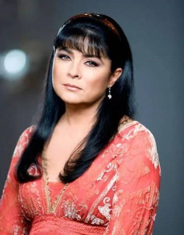 Victoria Roman Net Worth, Age, Height, Bio, Birthday, Wiki!