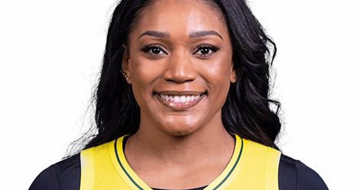 Victoria Vivians Net Worth, Age, Height, Bio, Birthday, Wiki!