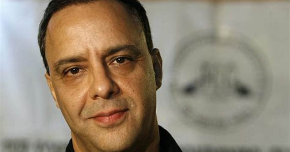 Vidhu Vinod Chopra Net Worth, Age, Height, Bio, Birthday, Wiki!