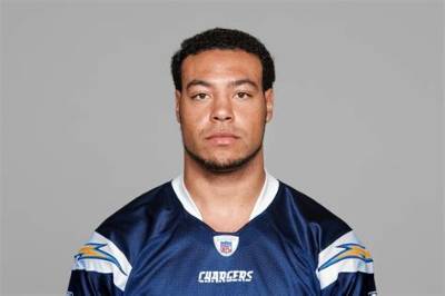Vincent Jackson - Net Worth, Age, Height, Birthday, Bio, Wiki!