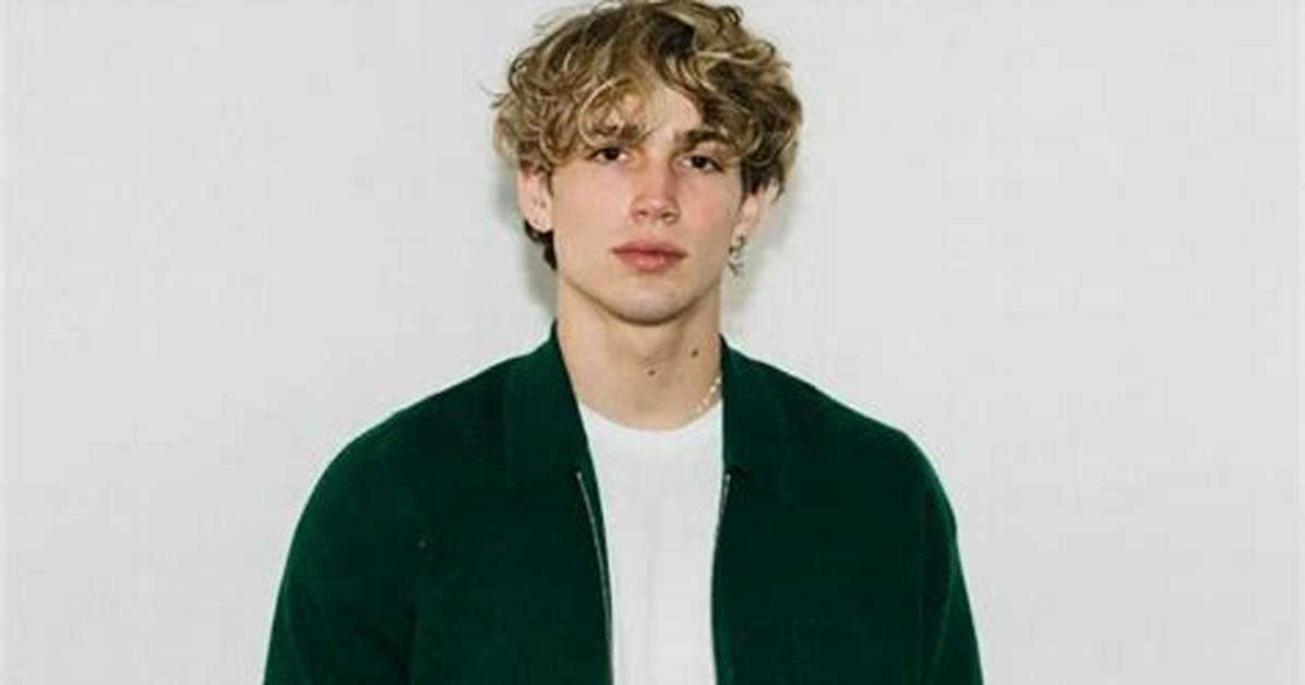 Vinnie Curto Net Worth, Age, Height, Bio, Birthday, Wiki!