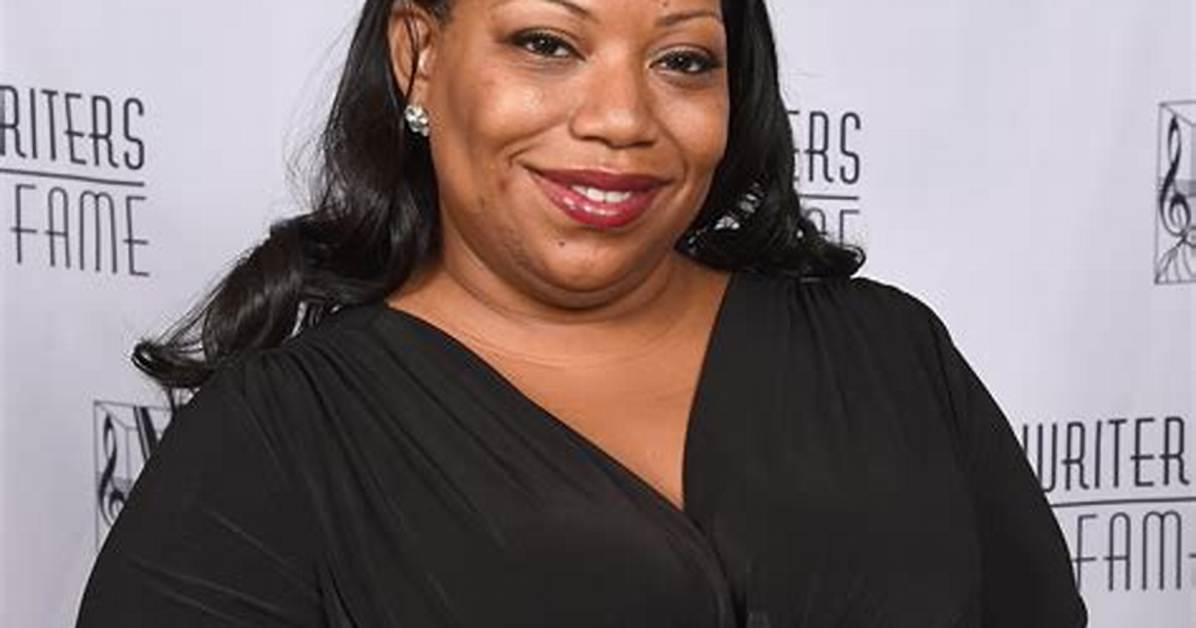 Waliyy Dixon - Net Worth, Age, Height, Birthday, Bio, Wiki!