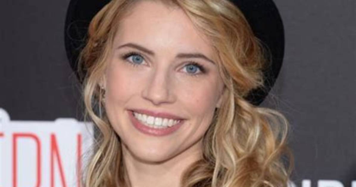 Wallis Currie-Wood Net Worth, Age, Height, Bio, Birthday, Wiki!