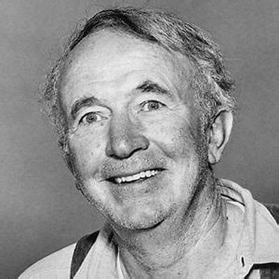Walter Brennan Net Worth, Age, Height, Bio, Birthday, Wiki!