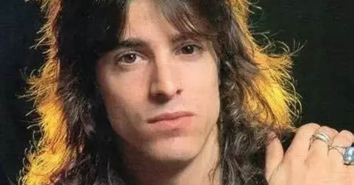 Warren Demartini Net Worth, Age, Height, Bio, Birthday, Wiki!