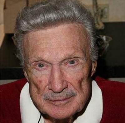 Warren Stevens Net Worth, Age, Height, Bio, Birthday, Wiki!