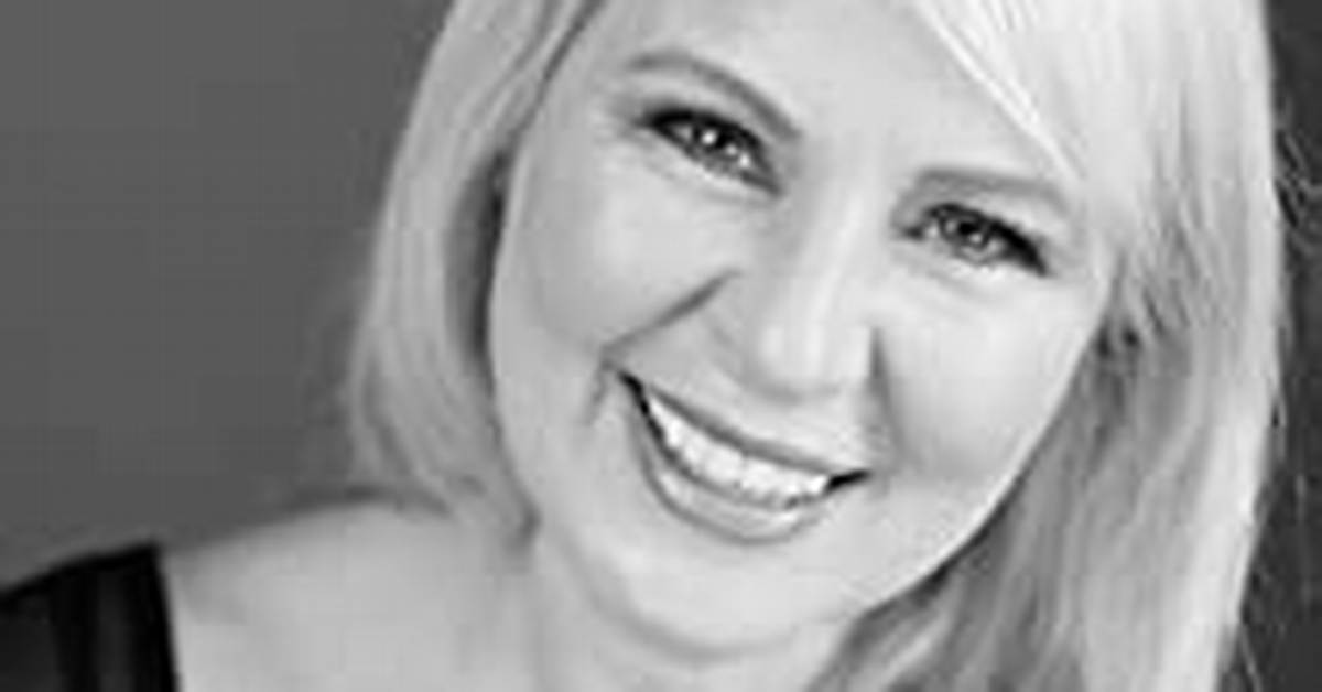 Wendee Lee - Net Worth, Age, Height, Birthday, Bio, Wiki!