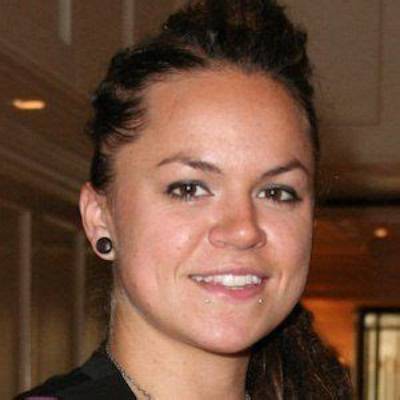 Whitney Mixter Net Worth, Age, Height, Bio, Birthday, Wiki!