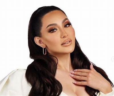 Yasmin Maya Net Worth, Age, Height, Bio, Birthday, Wiki!
