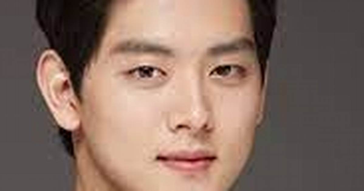 Yeo Hoe-Hyun - Net Worth, Age, Height, Birthday, Bio, Wiki!