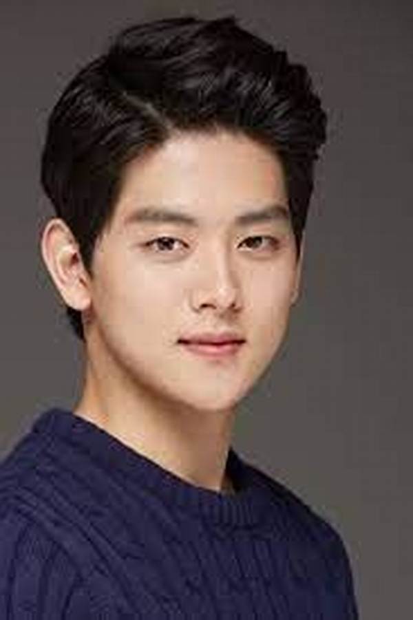 Yeo Hoe-Hyun - Net Worth, Age, Height, Birthday, Bio, Wiki!