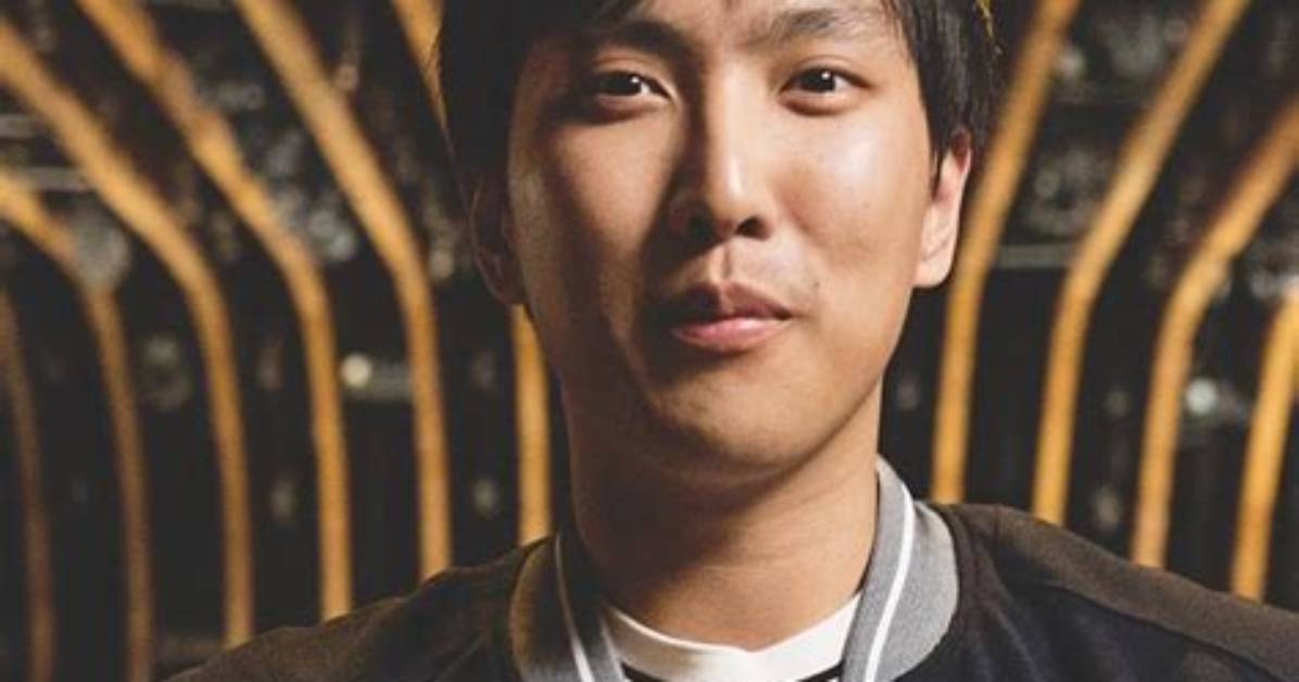 Yiliang Peng - Net Worth, Age, Height, Birthday, Bio, Wiki!