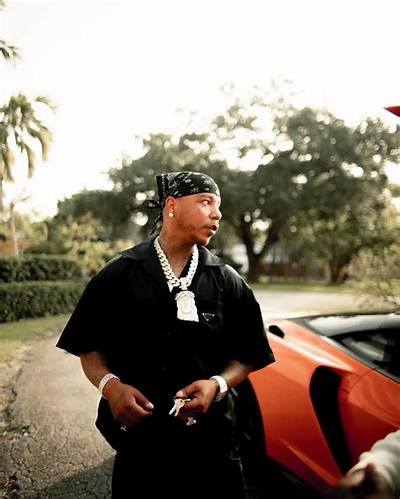 Yung Light Net Worth, Age, Height, Bio, Birthday, Wiki!