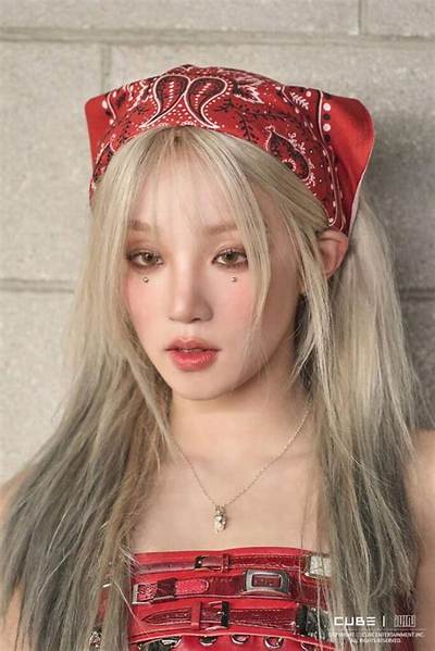 Yuqi Net Worth, Age, Height, Bio, Birthday, Wiki!