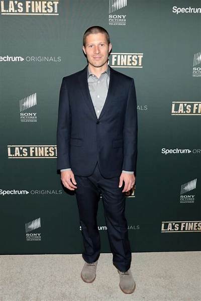 Zach Gilford - Net Worth, Age, Height, Birthday, Bio, Wiki!