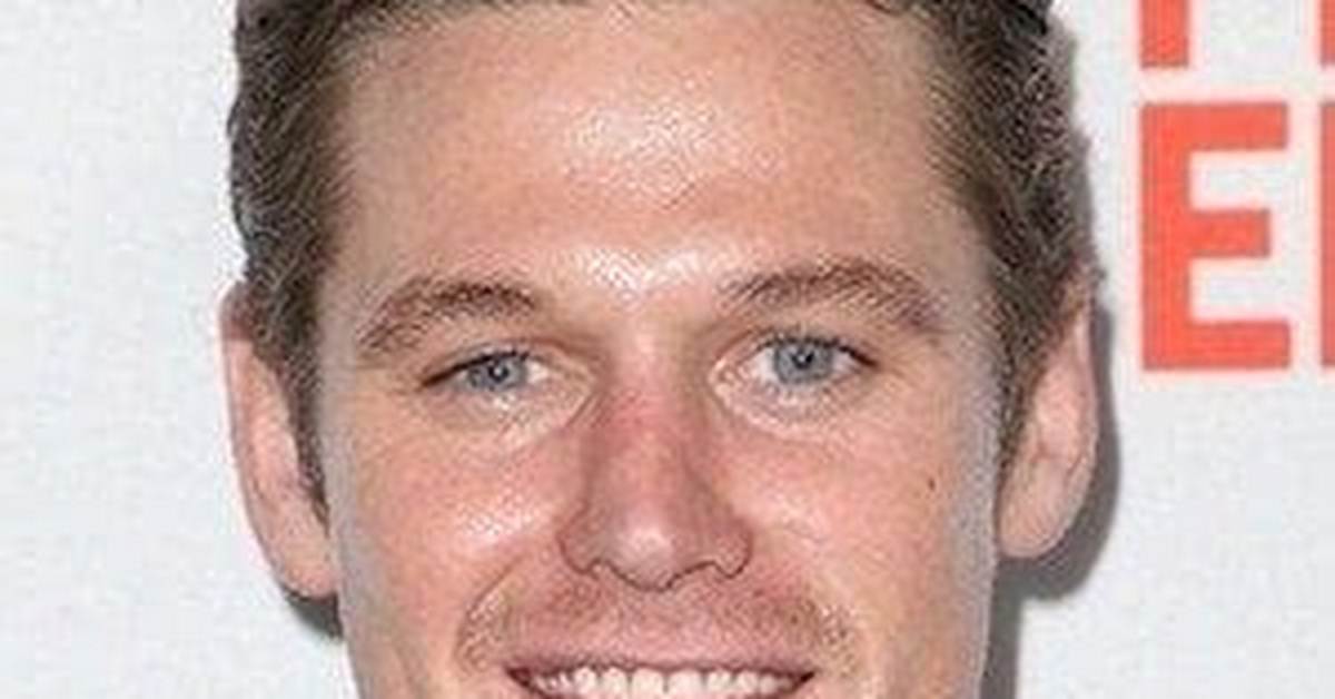 Zach Roerig - Net Worth, Age, Height, Birthday, Bio, Wiki!