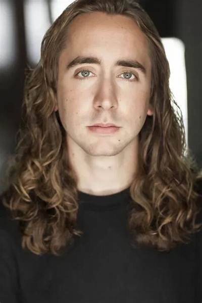 Zachary Gibson - Net Worth, Age, Height, Birthday, Bio, Wiki!