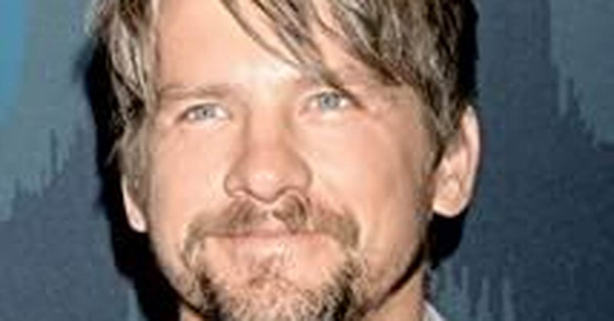 Zachary Knighton Net Worth, Age, Height, Bio, Birthday, Wiki!