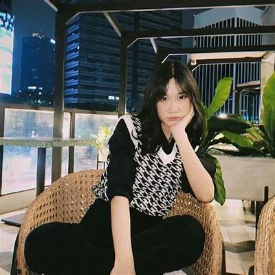 Zahra Nur Khaulah Net Worth, Age, Height, Bio, Birthday, Wiki!