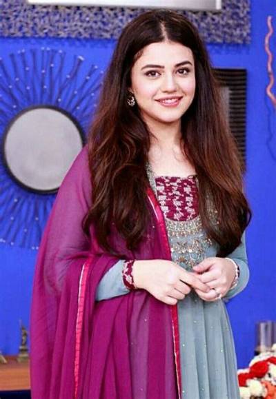 Zara Noor Abbas - Net Worth, Age, Height, Birthday, Bio, Wiki!