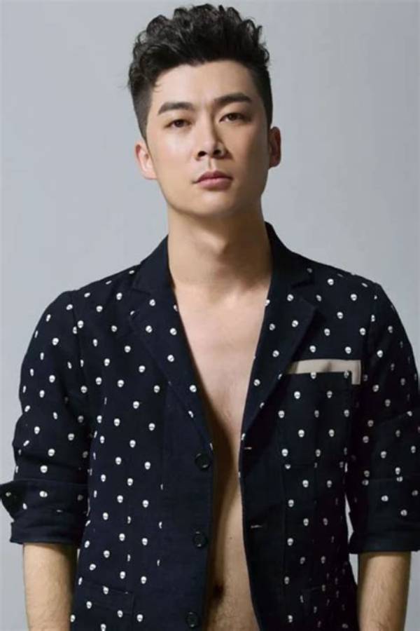 Zheng Cao - Net Worth, Age, Height, Birthday, Bio, Wiki!