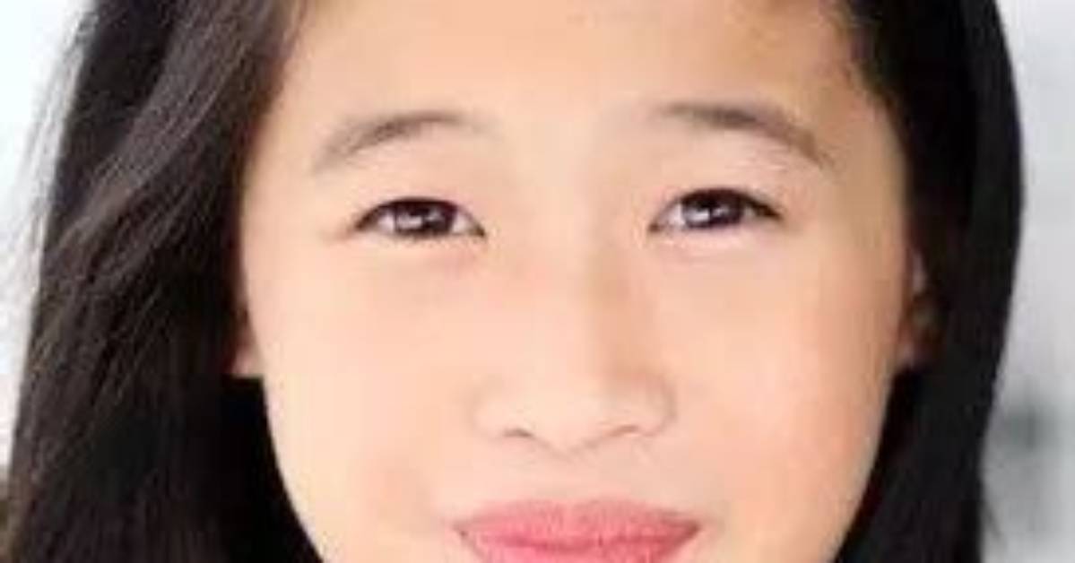Zoe Manarel - Net Worth, Age, Height, Birthday, Bio, Wiki!