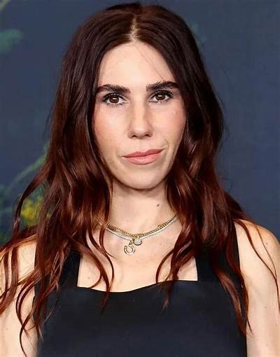 Zosia Mamet Net Worth, Age, Height, Bio, Birthday, Wiki!